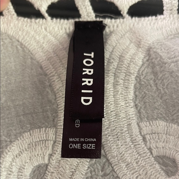 Torrid White Cardigan - Picture 2 of 6